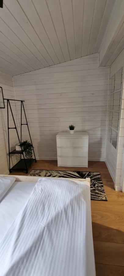 Tatarak Domki Na Mazurach - Apartament Z Duzym Tarasem Nad Jeziorem Walpusz Stare Kiejkuty المظهر الخارجي الصورة
