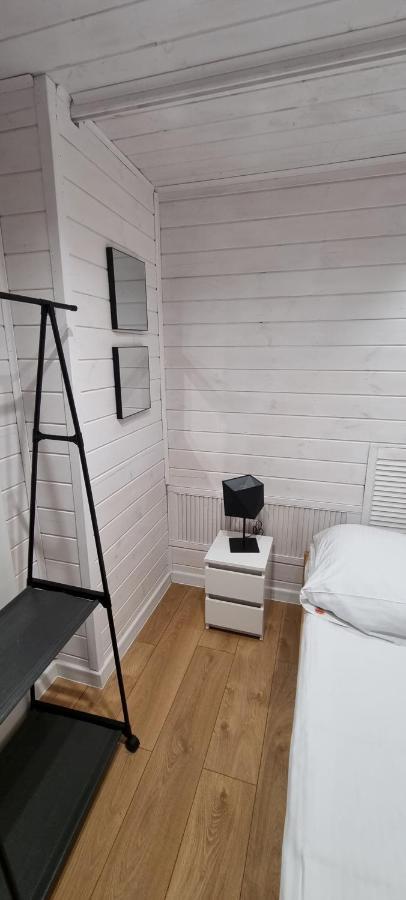 Tatarak Domki Na Mazurach - Apartament Z Duzym Tarasem Nad Jeziorem Walpusz Stare Kiejkuty المظهر الخارجي الصورة